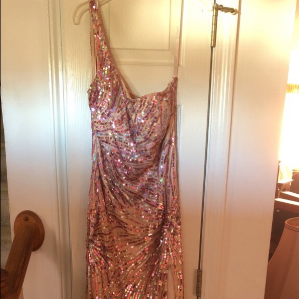 Macdugal pageant  dress